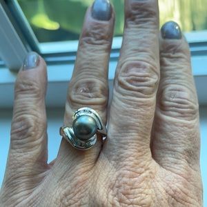 Tahitian Pearl and 14k white gold and diamond ring